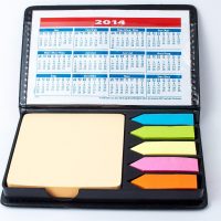 查询ip 内容运营苏晚在整理读者反馈邮件，便签贴满显示器边缘，窗外的天色刚暗下来